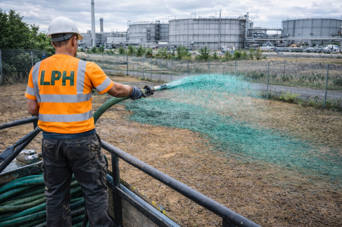 hydroseeling, hydromulching